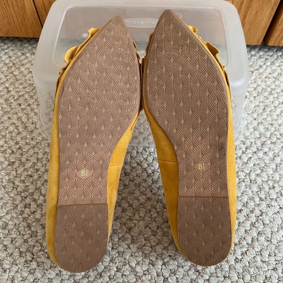 SEYCHELLES - Downstage Mustard Ruffled Flat - Good Condition - Picture 9 of 12